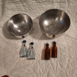 Mixing Bowls And Salt And Pepper Shakers 