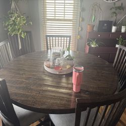 Dining Room Table W/6 Chairs 