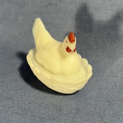 Mini Hen on Nest Vintage Covered Dish