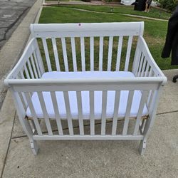 Small Baby Crib