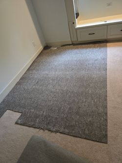 FREE***Rug pro wool carpet pad with rubber backing  95 X 70