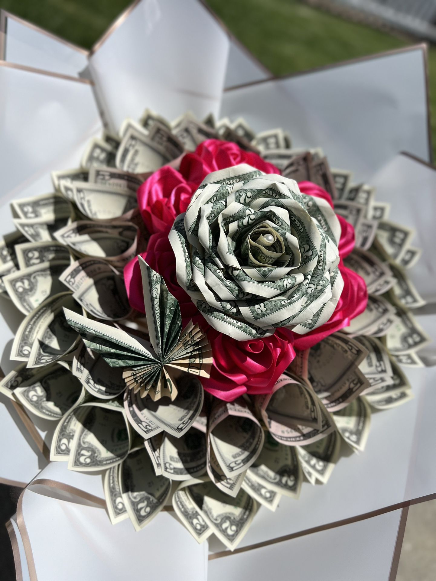 Money Bouquets And Ribbon Flowers 