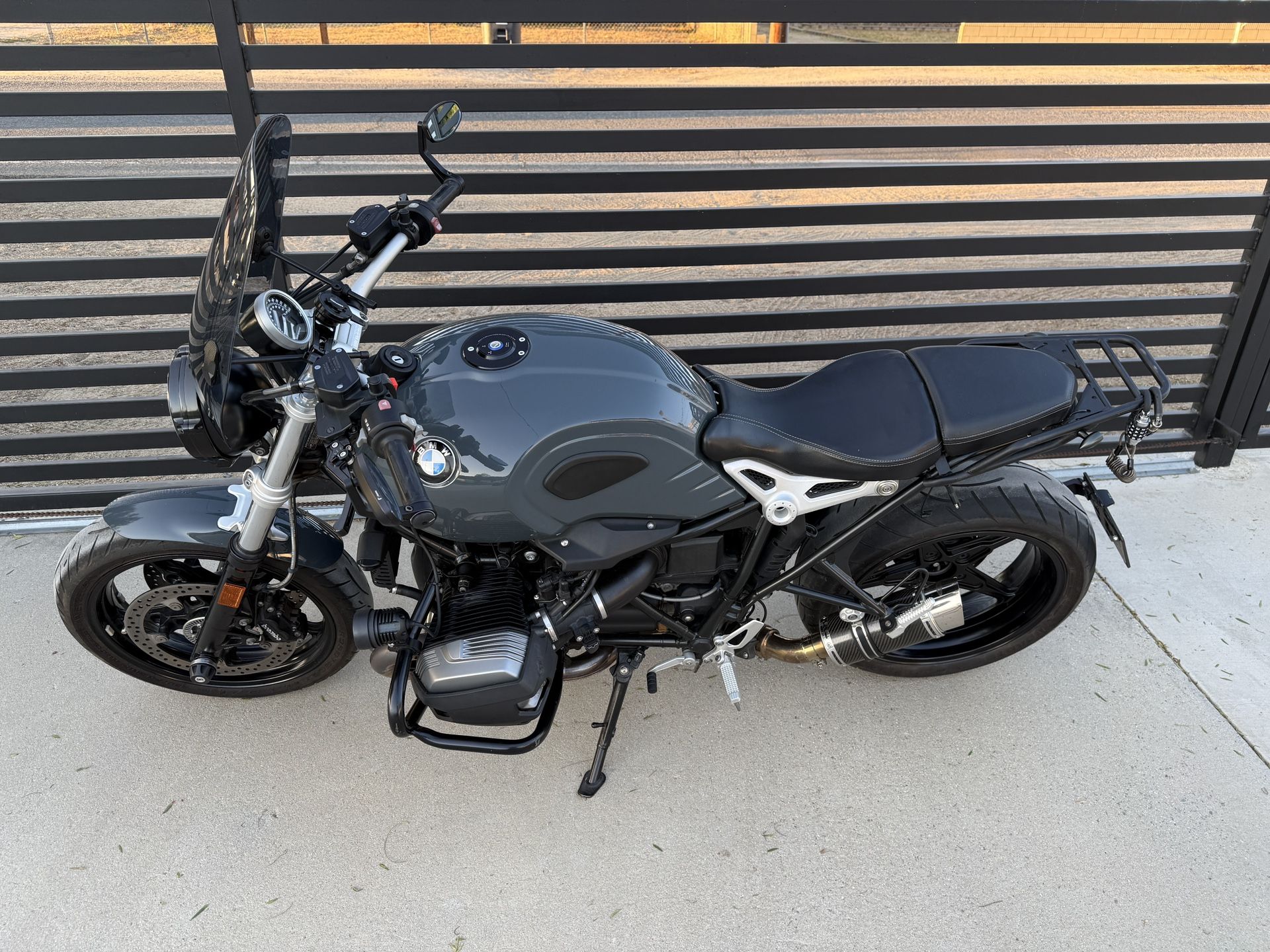 BMW R Nine T