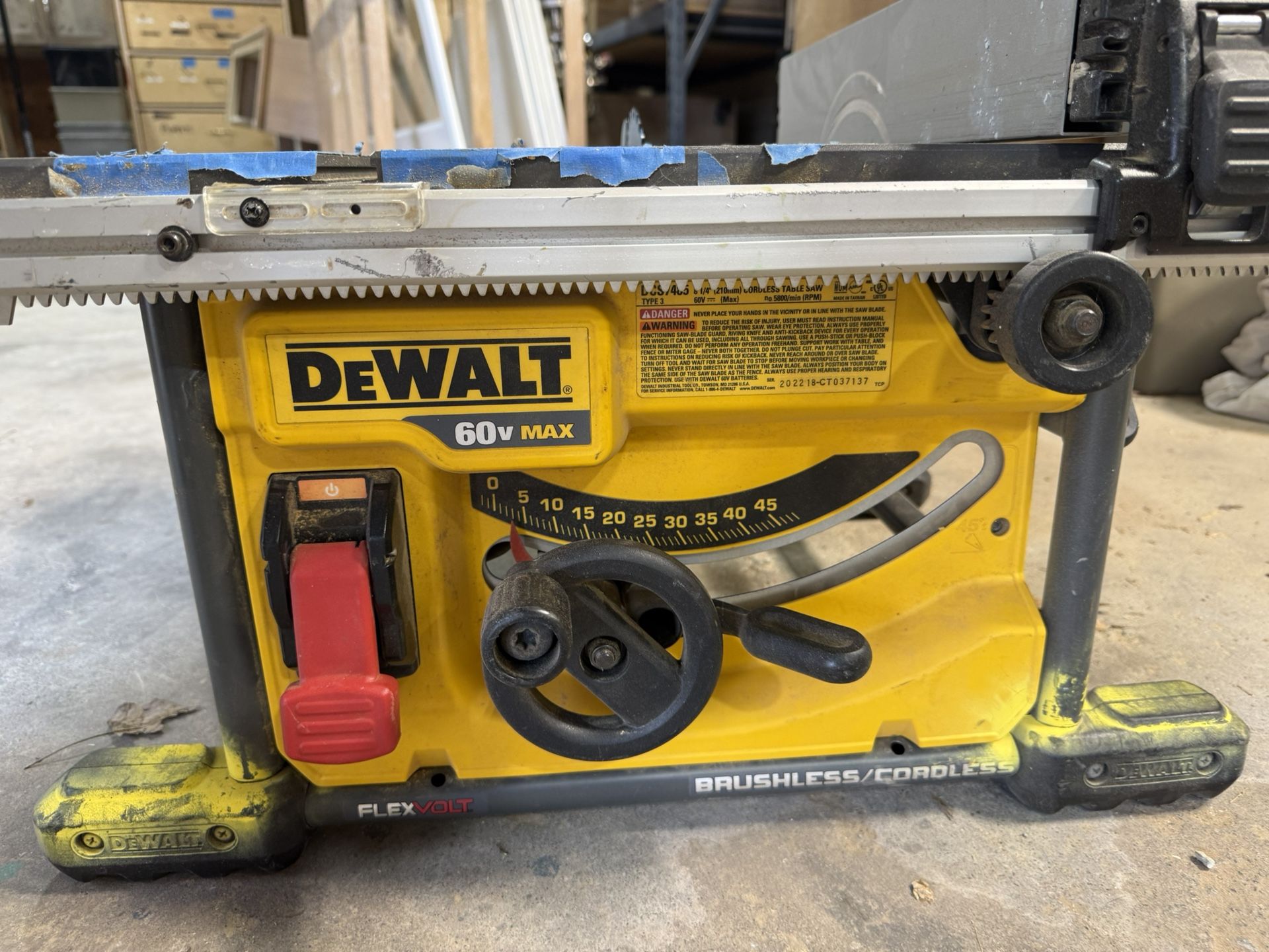 Portable Dewalt Table Saw