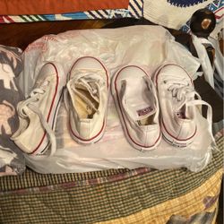 Child’s Converse Shoes Size8a9  25 Each 