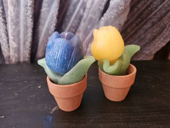 Vintage Set of 2~ Tulip Flower Candle Retro Floral Wax in Clay Pots