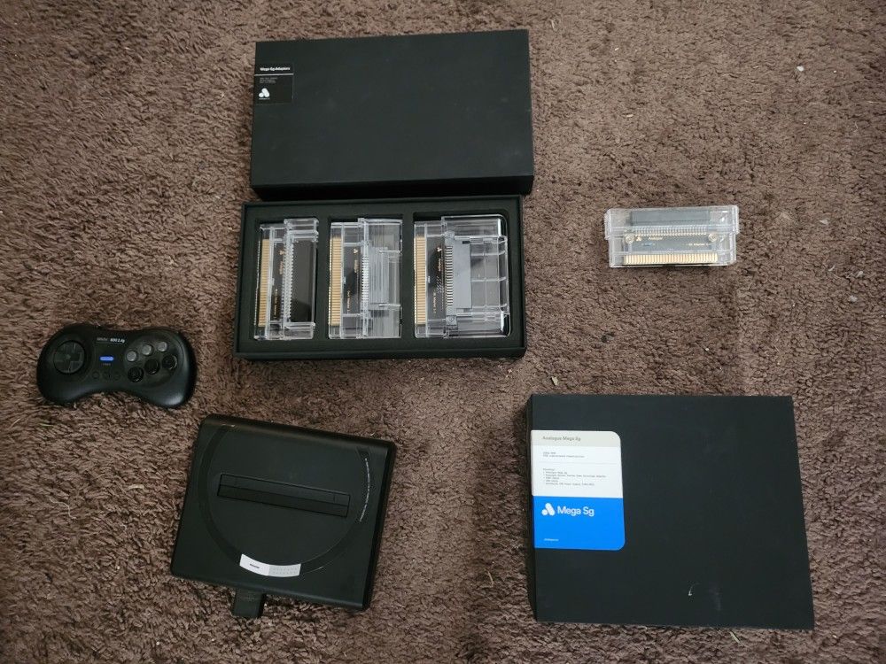 Analogue Mega SG + Adapters & 8bitdo Controller