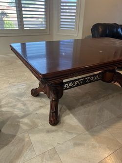 Wood Dining Table with 6 Carved Legs