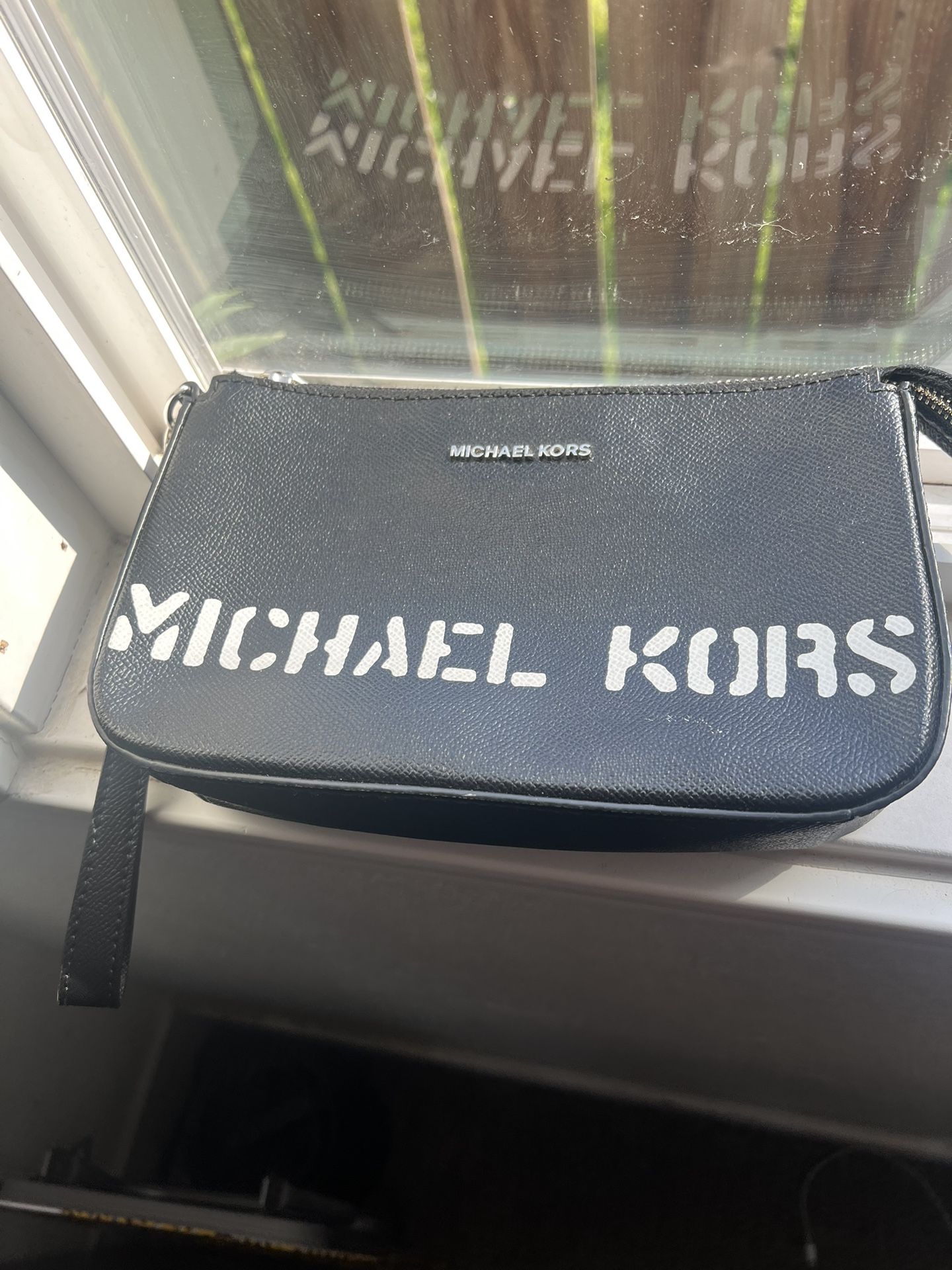 Micheal Kors Wristlet/purse
