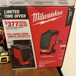 Milwaukee Bluetooth Speaker 