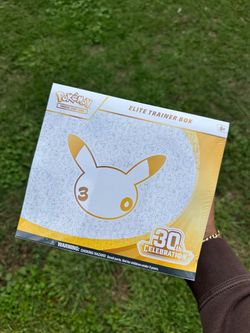 Pokemon 30th anniversary celebration elite trainer box
