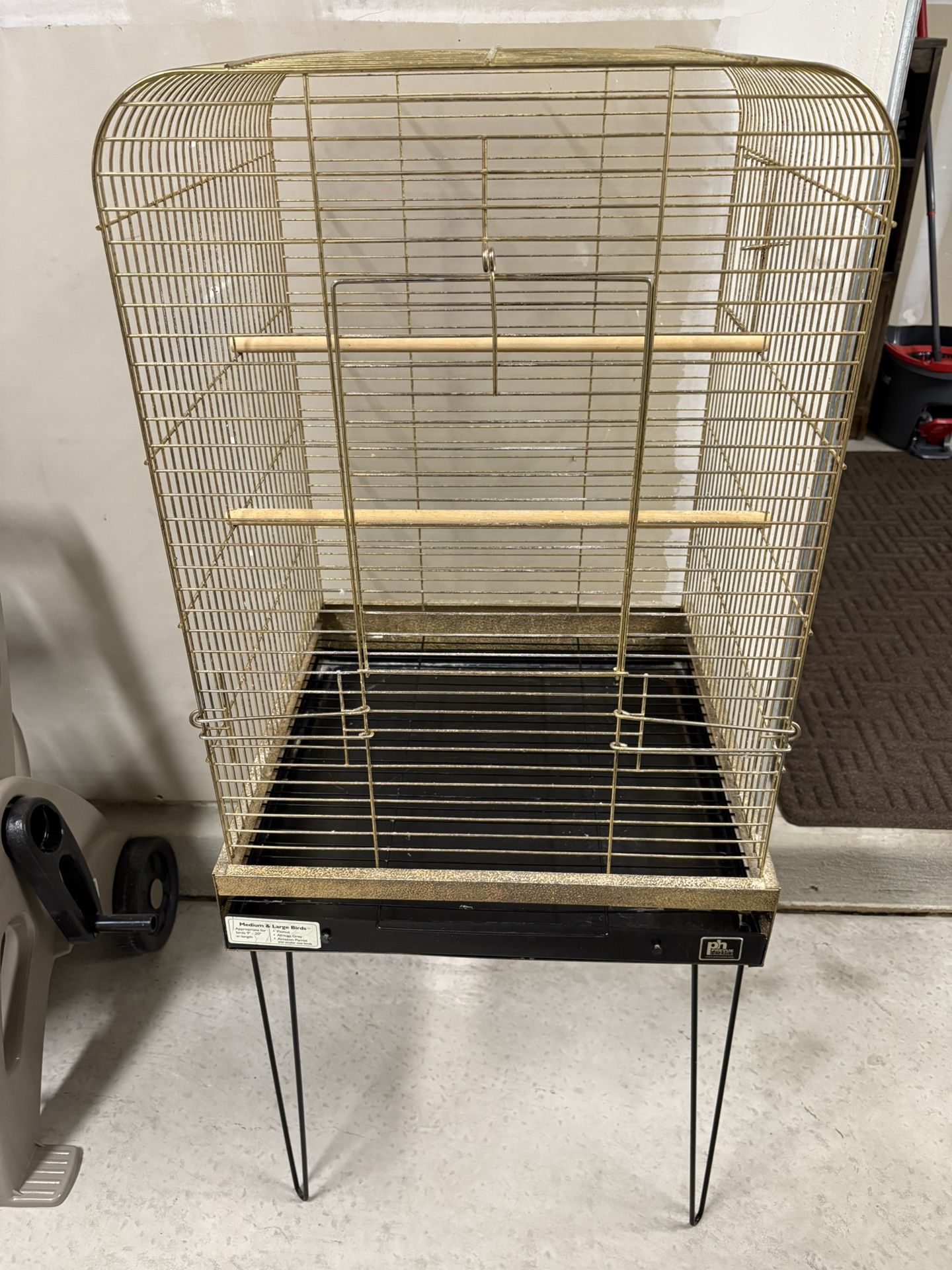 19 Wide X 25 Tall Birdcage With Stand