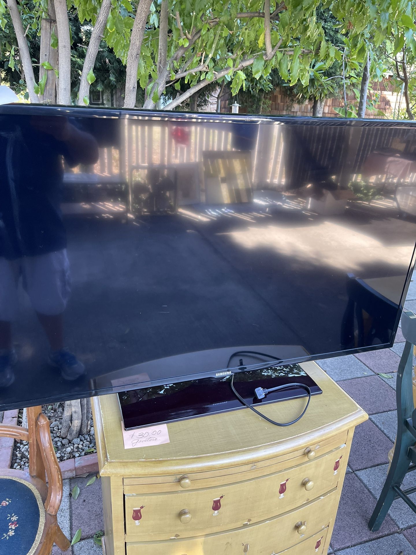 45” Inch Samsung TV