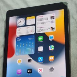 VERY Nice Black Apple iPad AIR 2 WIFI with 32GB STORAGE 
