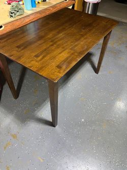 Wood Dining Table with Tapered Legs