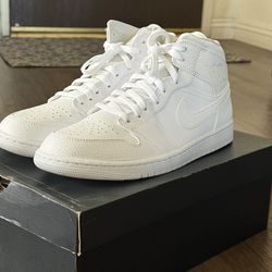 New Jordan 1 Mid Triple White 2020 Men’s Size 11