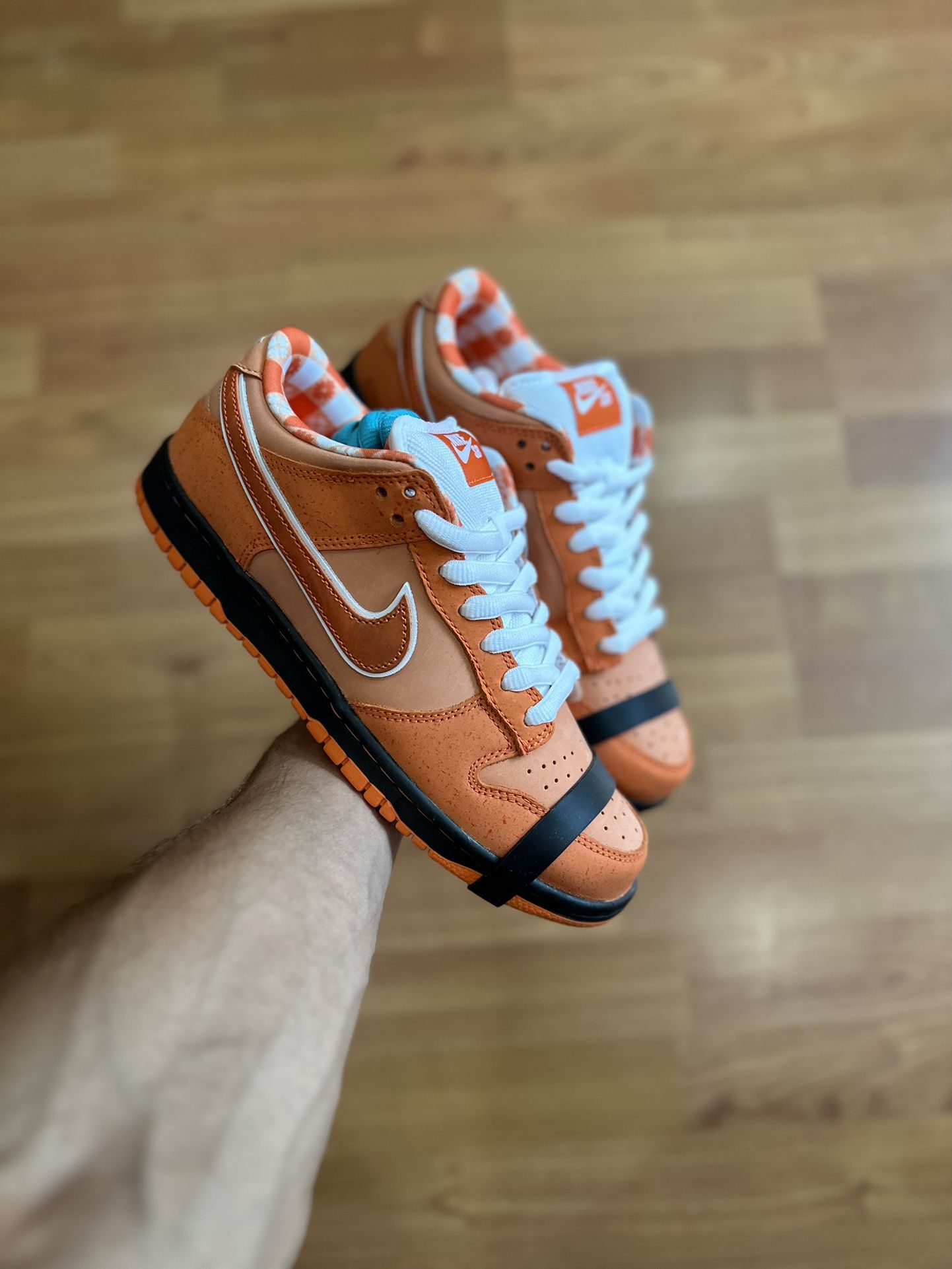 Nike SB Dunk Low Orange Lobster