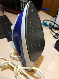 Clothes iron works good like new