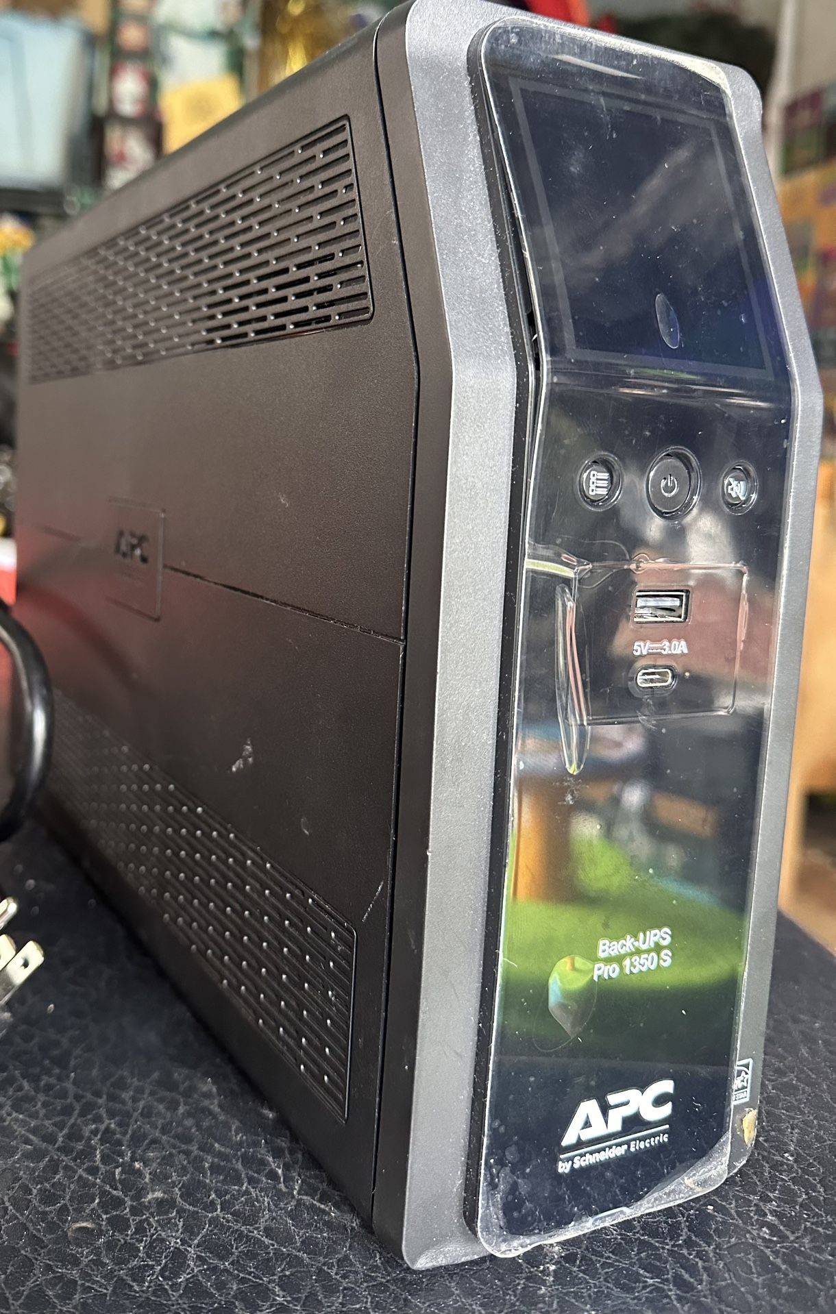 APC - Back-UPS Pro BN 1350VA, 10 Outlets, 2 USB Charging Ports, AVR, LCD Interface - Black Battery