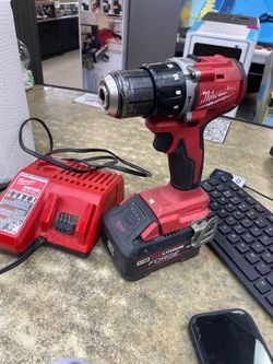 Milwaukee Hammer Drill Driver