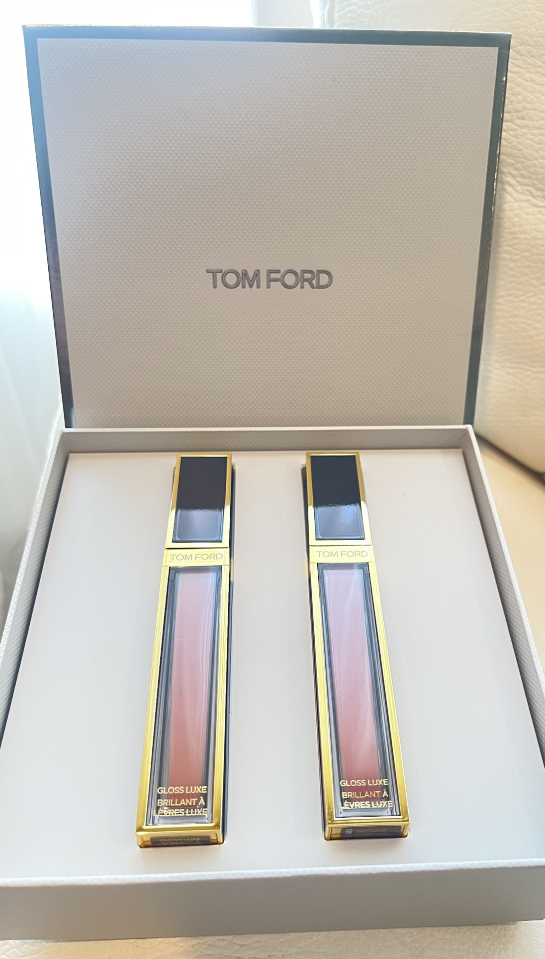 Gloss Luxe Moisturizing Lip Gloss in Inhibition  and  Gloss Luxe Moisturizing Lip Gloss in Sunrise Pink  - Brand New - Tom Ford Lip Gloss set
