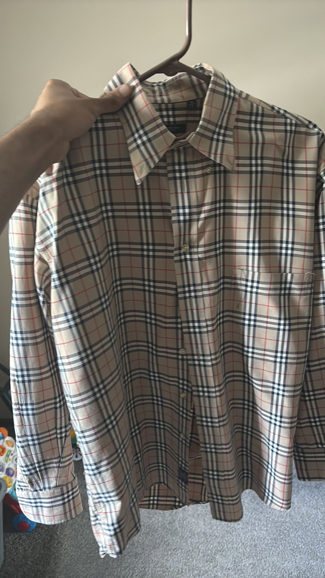 Burberry Size m , Brown