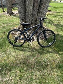 Giant Bicycle Hybrid Buy Or Sell Used Road Bikes In Halifax Free Local  Classifieds Kijiji