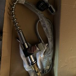 Kitchen Pull Down Faucet Brand New