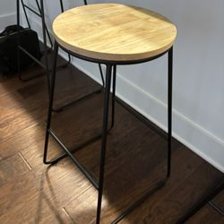 Set Of 4 28” Stools