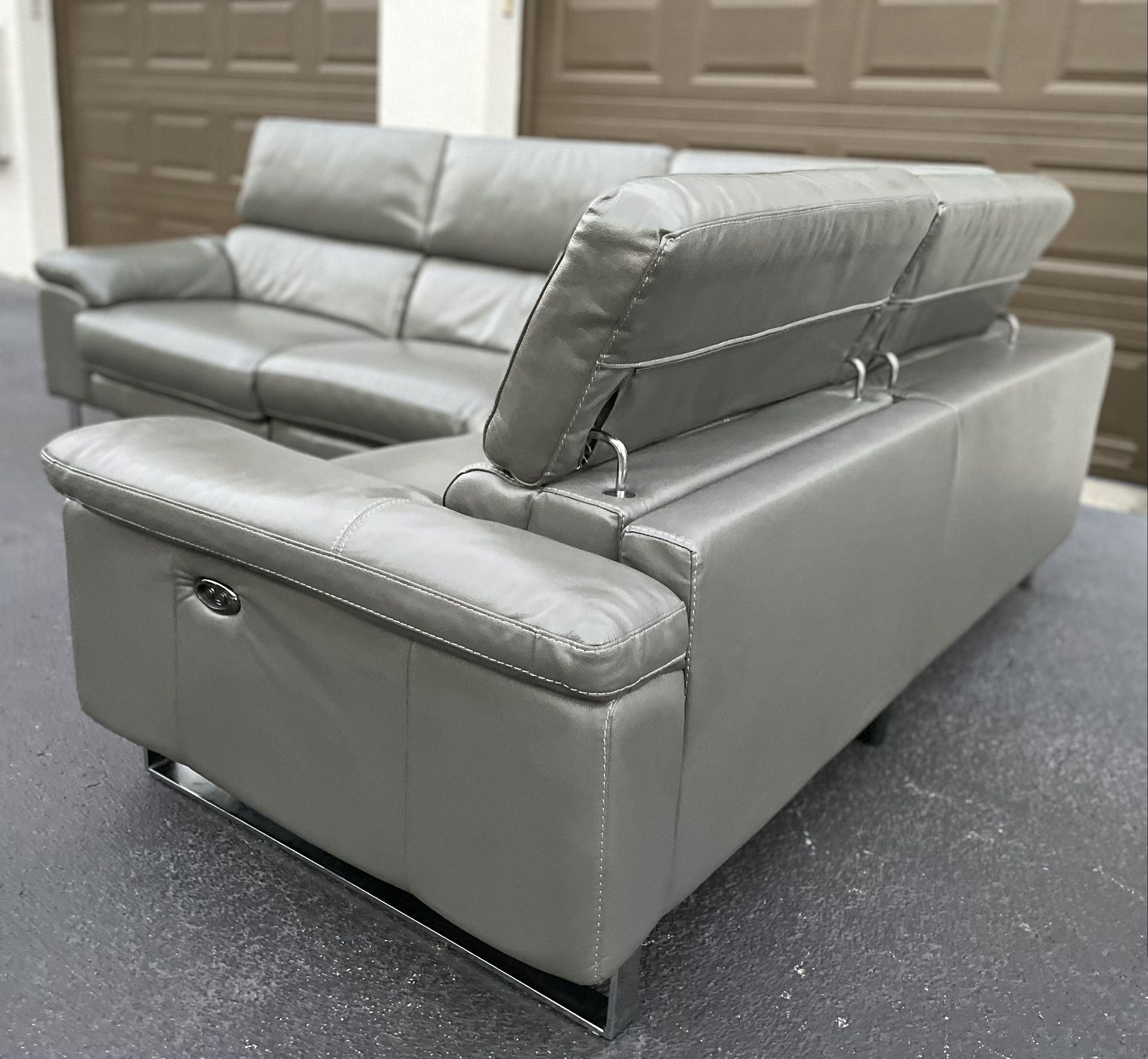 🛋️ Sectional Couch/Sofa - Leather - Recliners - Gray - Delivery Available 🚛