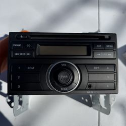 370z radio oem like new