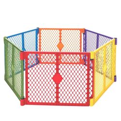 Súperyard Color play 6 Panel Freestanding Gate