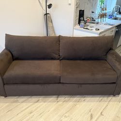 Like-New Queen Sleeper Sofa – Hardly Used!