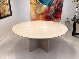 Elegant Modern Round Dining Table – Ivory