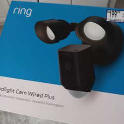 RING FLOODLIGHT CAM