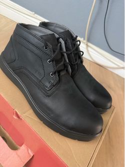 RED WINGS CROSS LITE  Men's Safety Toe Chukka  ( SIZE  11 D MENS )