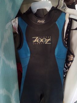 Small wet suit