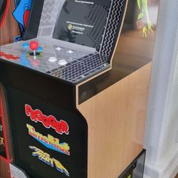 Arcade 1UP Frogger Arcade