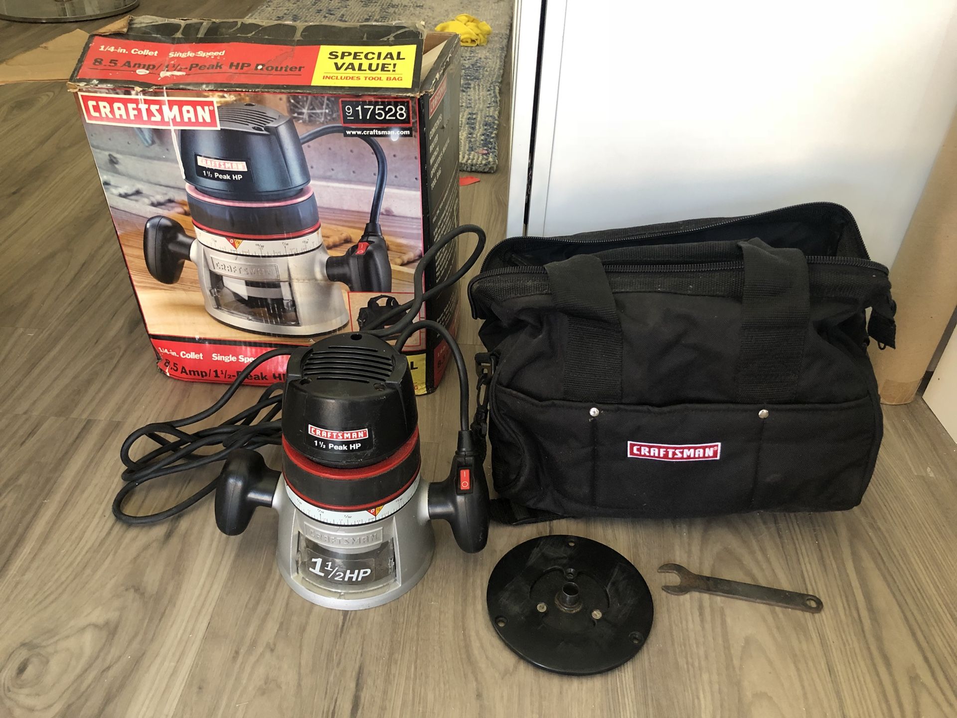 🚨🔥 Craftsman 8.5 amp 1.5 HP Router with tool bag, like new!🔥🚨