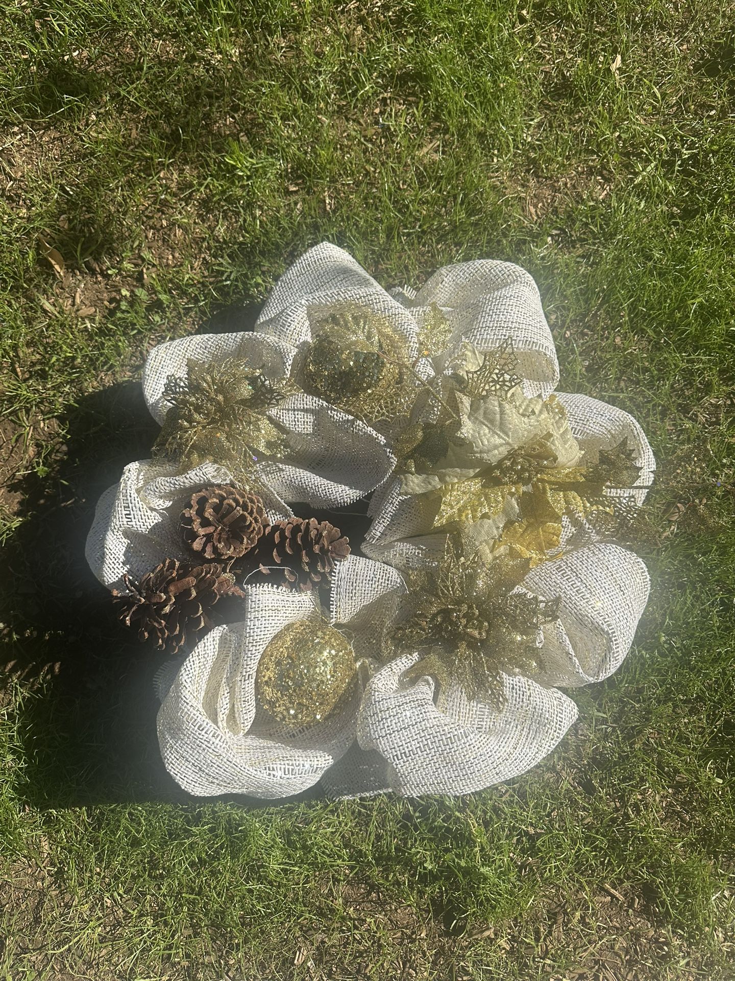 Small Gold Christmas Wreath 