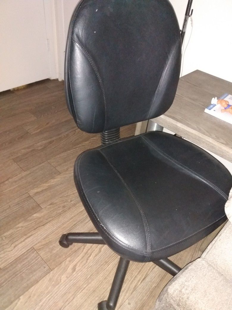 2 Office Chairs