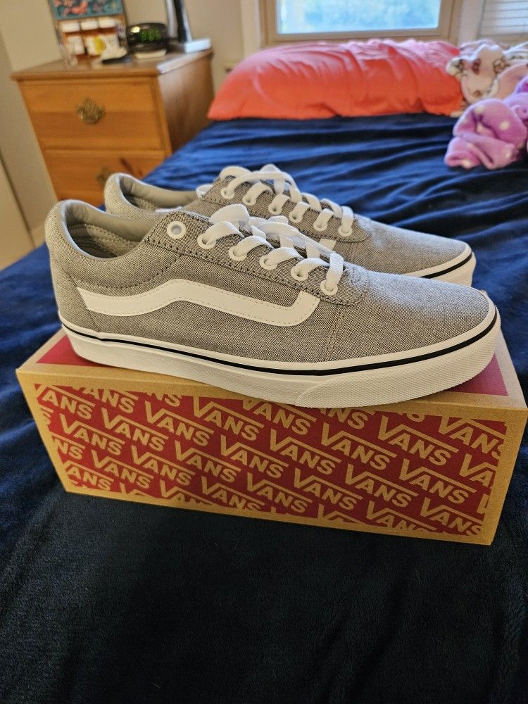 New Women's Vans Ward