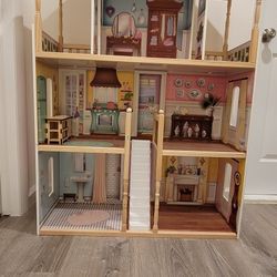 Beautiful KidKraft Dollhouse