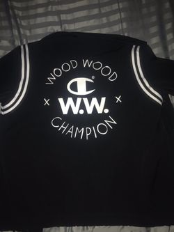 Champion 💨 windbreaker flow ♟♟ size medium pick up only ♟♟