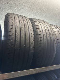 PAIR OF TIRE 245 40 19 PIRELLI 85%  LIFE