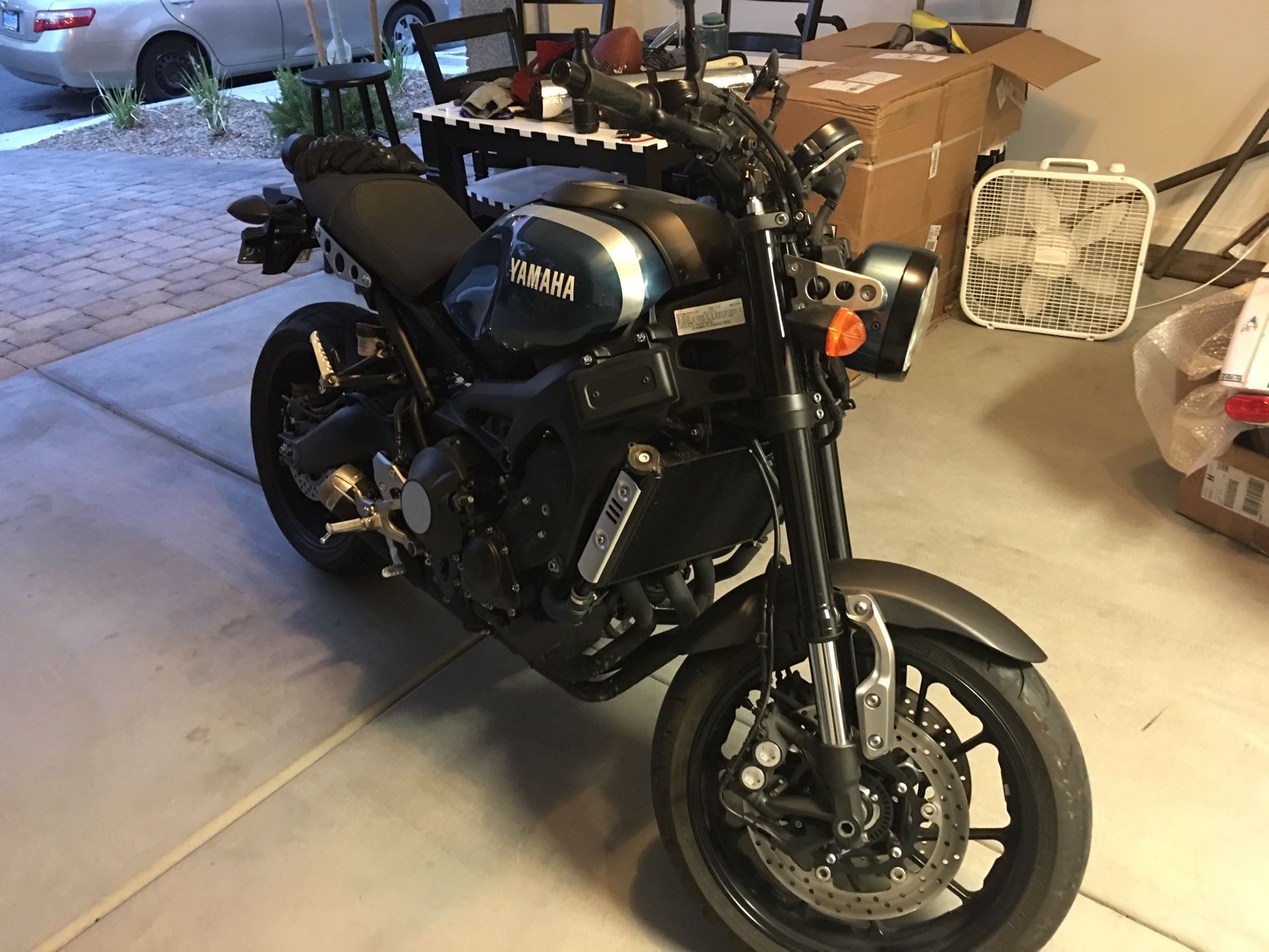 Yamaha xsr900 motorcycle