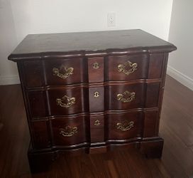 Scalloped Mahogany Dresser