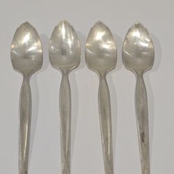 WM Rogers Mfg Co. Silver Plated Fruit Spoons Set OF 4