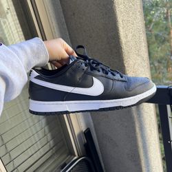 Black Panda Dunks