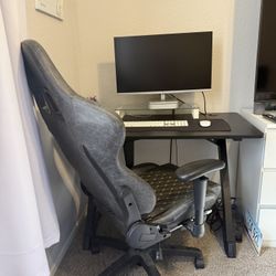 Desk & Chair 